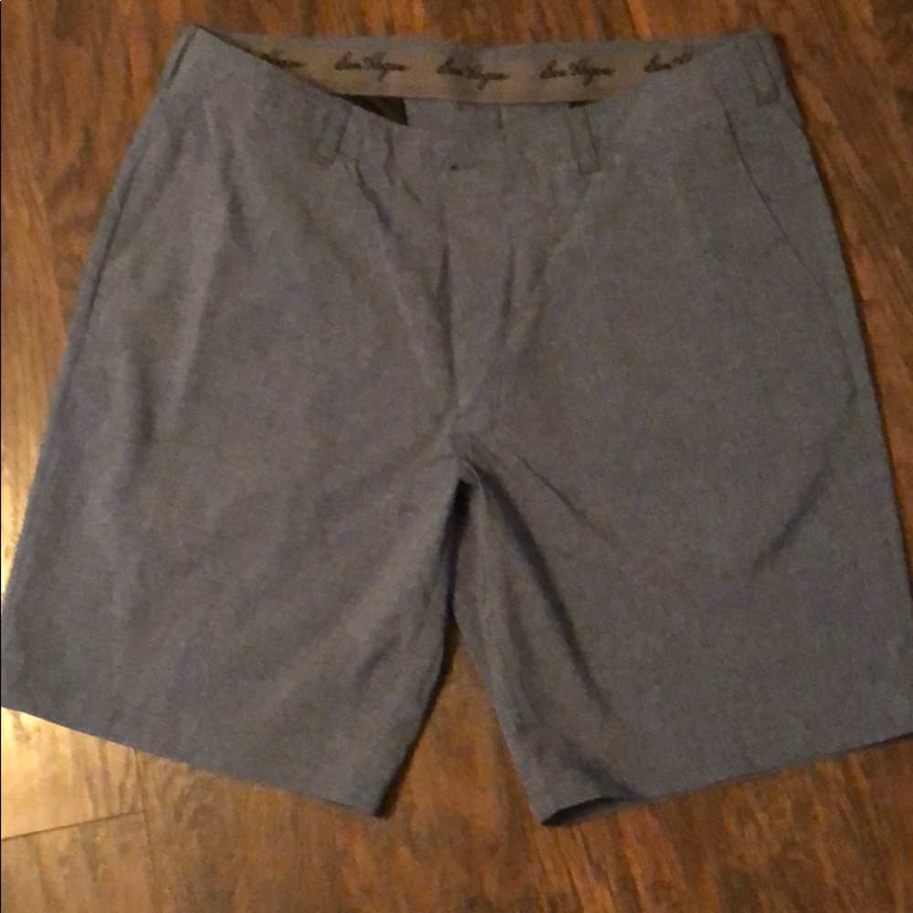 Men’s performance golf shorts